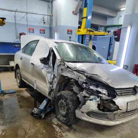 VW Polo 2015 год автомат